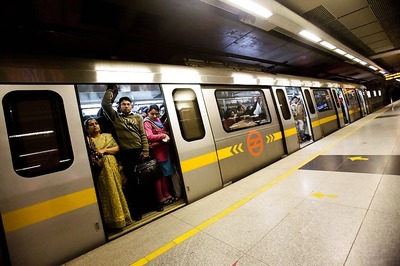 Delhi Metro Services Hit on Yellow Line Towards Huda City Centre Amid Heavy Raksha Bandhan Rush