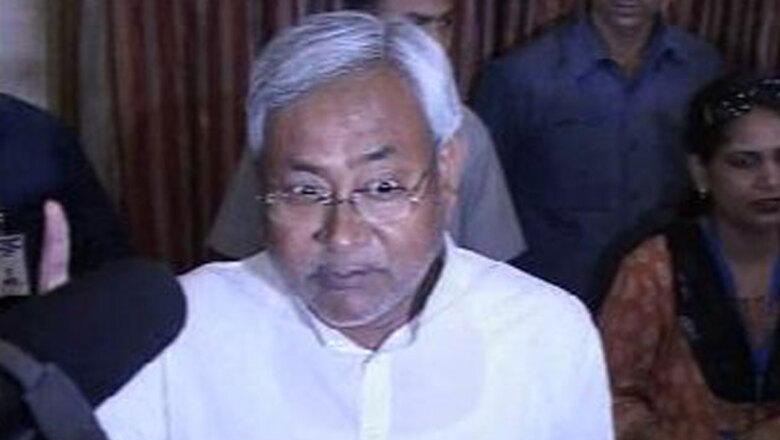 Nitish locks horns with Rahul on central funds