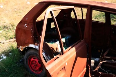 Video Of Old Car In Junkyard Opening Its Airbag Suddenly Leaves Internet In Splits