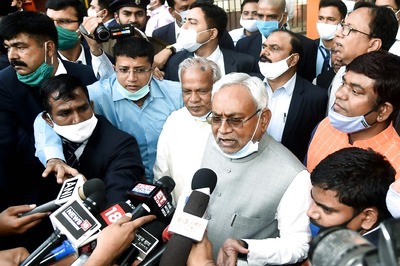 Nitish Kumar to Take Oath as Bihar Chief Minister for Record Fourth Straight Term Today