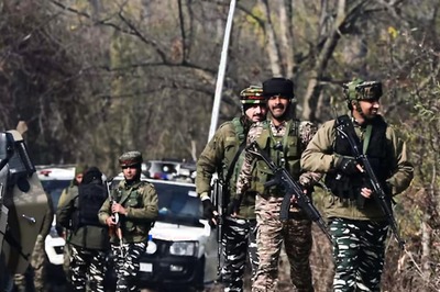 Encounter Breaks Out Between Security Forces, Militants in J-K's Pulwama