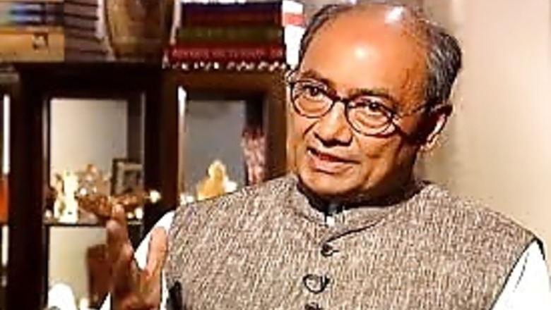Digvijay Singh demands CBI probe into MP PMT scam, illegal drug trials