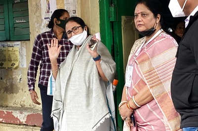 'Let Them Do Drama': Mamata Banerjee Says Voting 'Peaceful' as BJP Alleges Foul Play