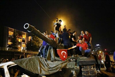 Turkey Kills 35 militants Who Try to Storm Base