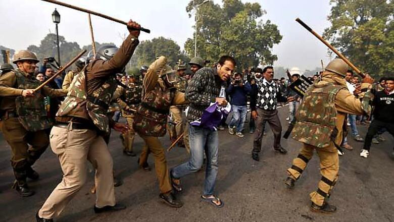 Delhi gangrape: Constable injured, fighting for life