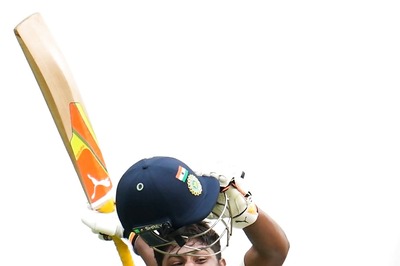 IND vs NZ: Sarfaraz Khan Becomes 22nd Indian Batter to Score Duck and Hundred in Same Test