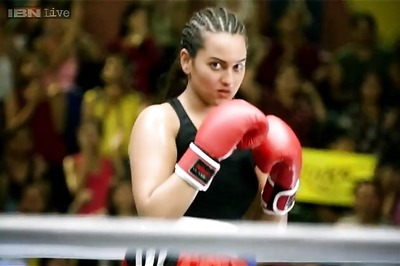 Sonakshi Sinha took training in boxing from Vijender Singh for her role in 'Holiday'