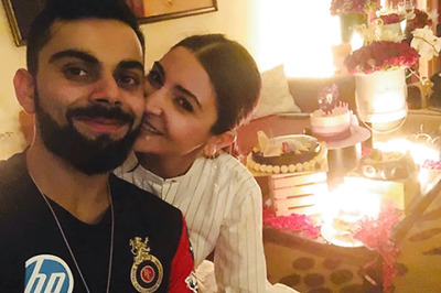 Come On: Anushka Can't Stop Watching IPL As She Cheers For Virat From The Sets of Zero