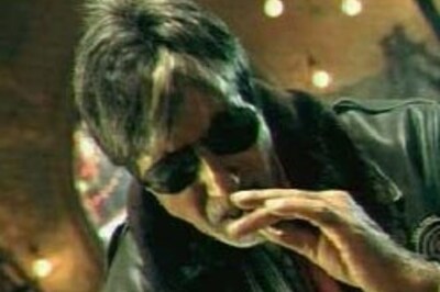 Court summons Big B for lighting up