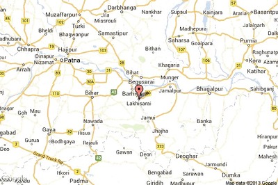 300 students hit as Maoists blow up a school using 8 cylinder bombs