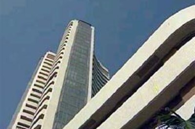Mkts end in green: Sensex hits 14,000