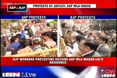 Delhi: BJP protests outside AAP MLA Madan Lal's house