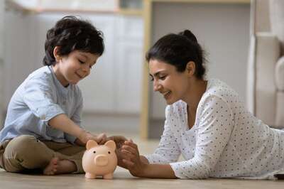 Worried About Kid’s Education, Post Retirement Life? 5 Tips to Build An Emergency Corpus