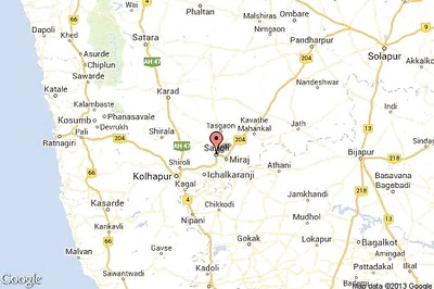 Chemists shave their heads to protest against FDA rules