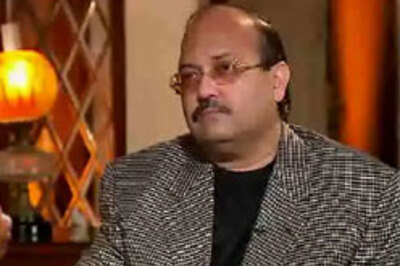 Clean chit to Amar Singh, others in cash-for-vote scam