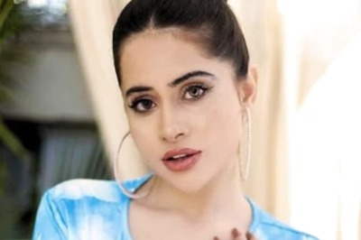 Urfi Javed Offers Help To Elderly Man Struggling To Make Ends Meet