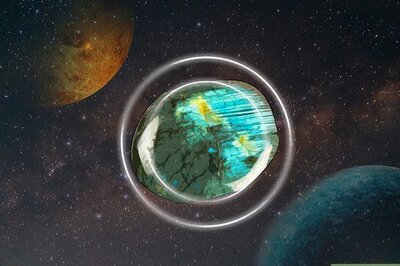 The Complete Guide to Labradorite’s Benefits, Uses, & More