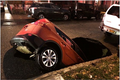 Patients Evacuated from Italy Hospital as Sinkhole Swallows Cars Parked Outside