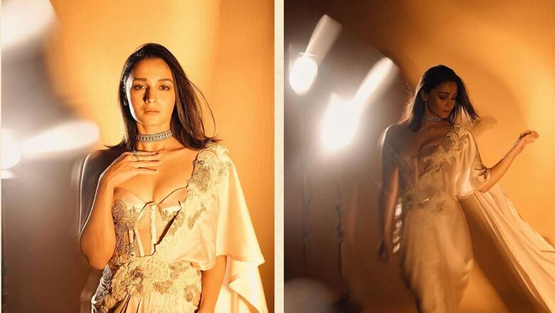 Alia Bhatt Stuns in Anamika Khanna Couture Saree Elegance