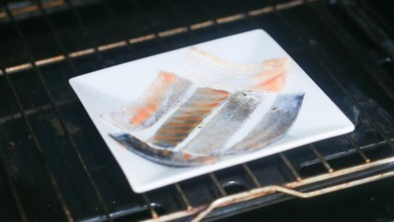 How to Prepare Salmon Skin