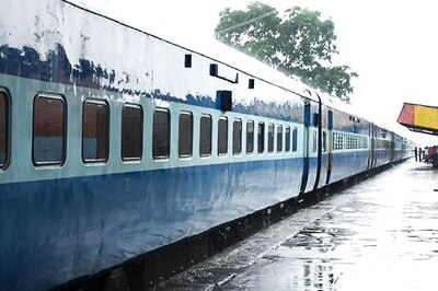 Railways to Wash Blankets for AC Travellers Twice a Month Instead of Once in 2 Months