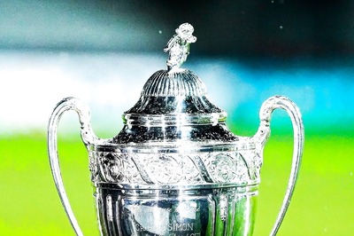 Nice Ultras Clash With Riot Police Ahead of French Cup Final