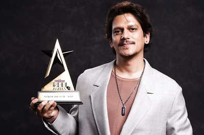 News18 Showsha Reel Awards: Vijay Varma Says ‘I’m a Fashionista’, Reveals 'Was Broke For 10 Years' | Exclusive
