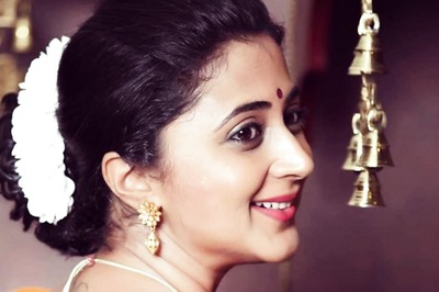 Actress Kaniha Makes TV Debut With Thiruselvam Directorial Ethir Neechal