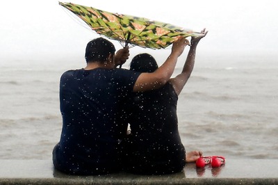 'I'm Old-fashioned': Author Slams Live-in Relationships, Gets Called Out on Twitter