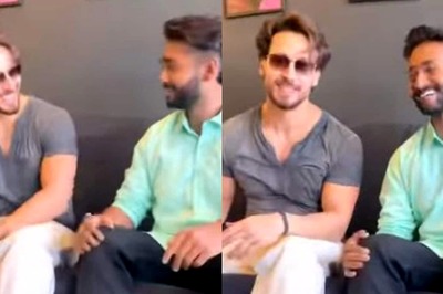 Heropanti 2: Tiger Shroff And ‘Chhoti Bachchi Ho Kya’ Mimicry Artist Indulge In Fun Banter; Fans Call It ‘Epic’