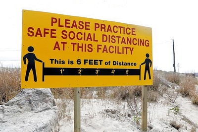 New York Guv Says Gathering of Up to 10 Must Aim to Stay 'Safe' as Cases Drop Below 100 in Weeks