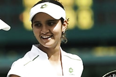 Williams sisters knock Sania-Mattek out of doubles