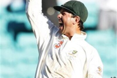 England cricket chief asks fans to spare Ponting