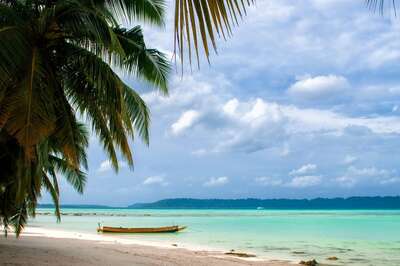 4 Dreamy Destinations with Eternal Sunshine All Year-Round