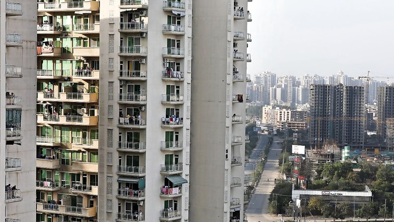 'Inoperative Lifts, Power Generators': Homebuyers at Greater Noida Societies Voice Concerns