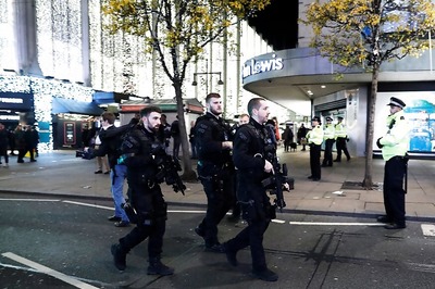 London Police Say No Evidence Shots Fired on Oxford Street
