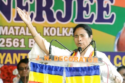 Mamata Banerjee Hits Out at Centre over Plan to Privatise Air India