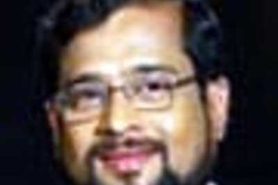 View Chat: Nikhil Wagle on MNS violence