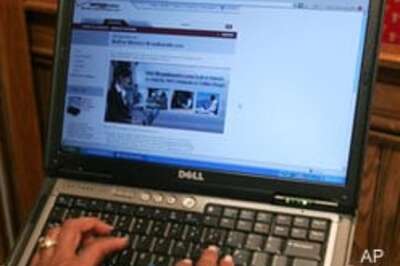 Slowdown, recall makes Dell vulnerable