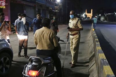 Locals Attack Police Officers After Cops Arrest Man for Violating Lockdown Regulations in MP's Indore
