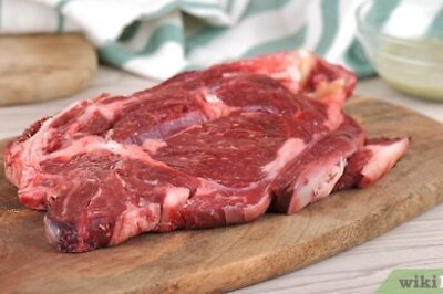 How to Keep Meat Moist in the Oven