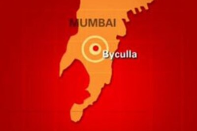 One dead, building collapses in Mumbai
