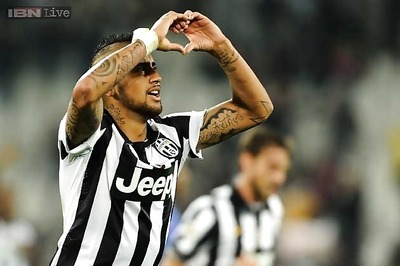 Serie A: Juventus and Roma remain level atop after easy wins