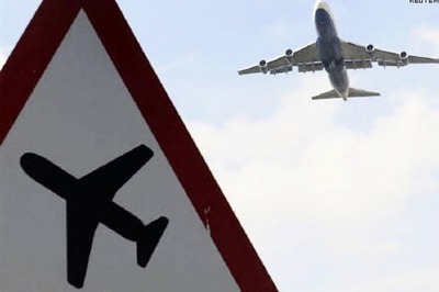 Polish plane en route to Egypt makes emergency landing due to bomb scare