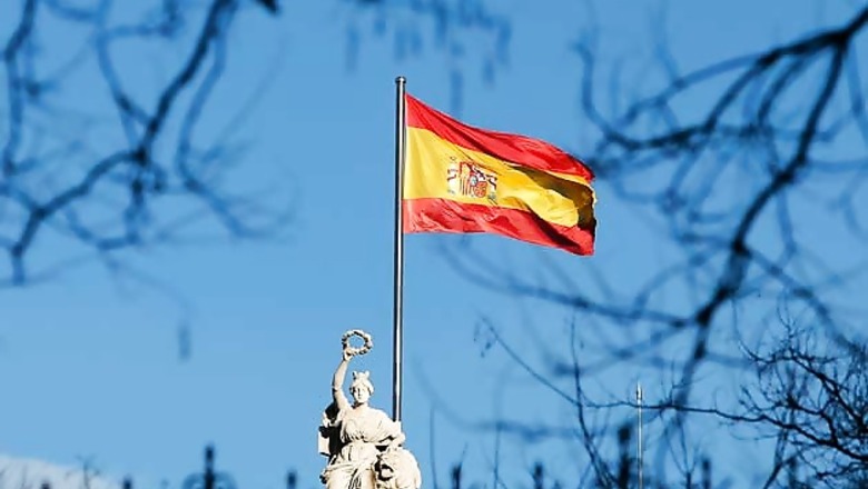Aircraft crashes in a fireball at Spanish air show