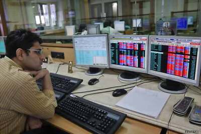 Sensex closes 654 points down on Thursday, bank stocks plunge
