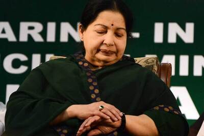 Alcoholics Curse Jayalalithaa for Restrictions on Drinking in TN