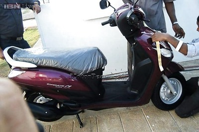 Yamaha Alpha scooter spotted in India before Auto Expo 2014 launch