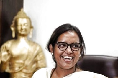 Maha Minister Varsha Gaikwad, TMC Leader Derek O' Brien Test Positive for Covid-19