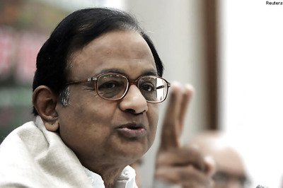 Chidambaram takes a dig at Modi for giving lesson in economy